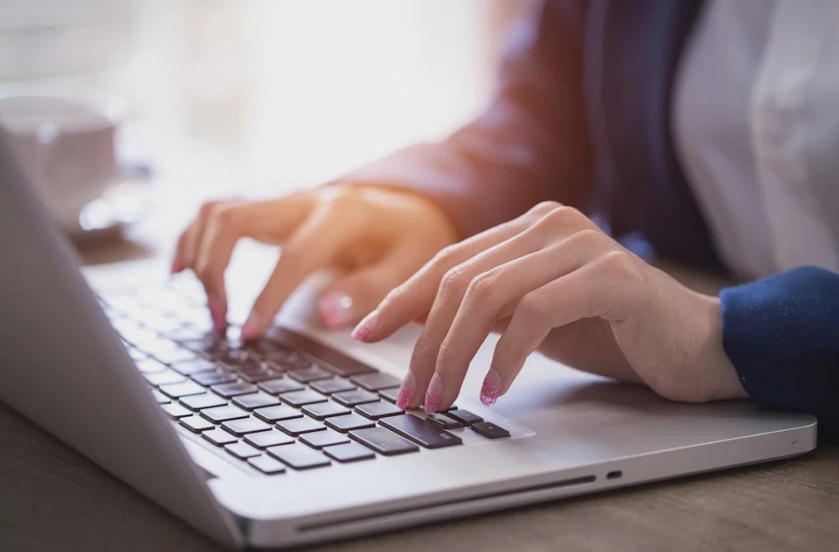 Sesja online z analizy metod badań finansowych - materiały i praca z instruktorem